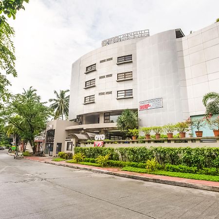 โอโย 190 แองโกล เรสซิเดนเซส - พนักงานฉีดวัคซีนแล้ว Hotel เกซอนซิตี้ ภายนอก รูปภาพ