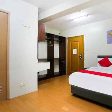โอโย 190 แองโกล เรสซิเดนเซส - พนักงานฉีดวัคซีนแล้ว Hotel เกซอนซิตี้ ภายนอก รูปภาพ