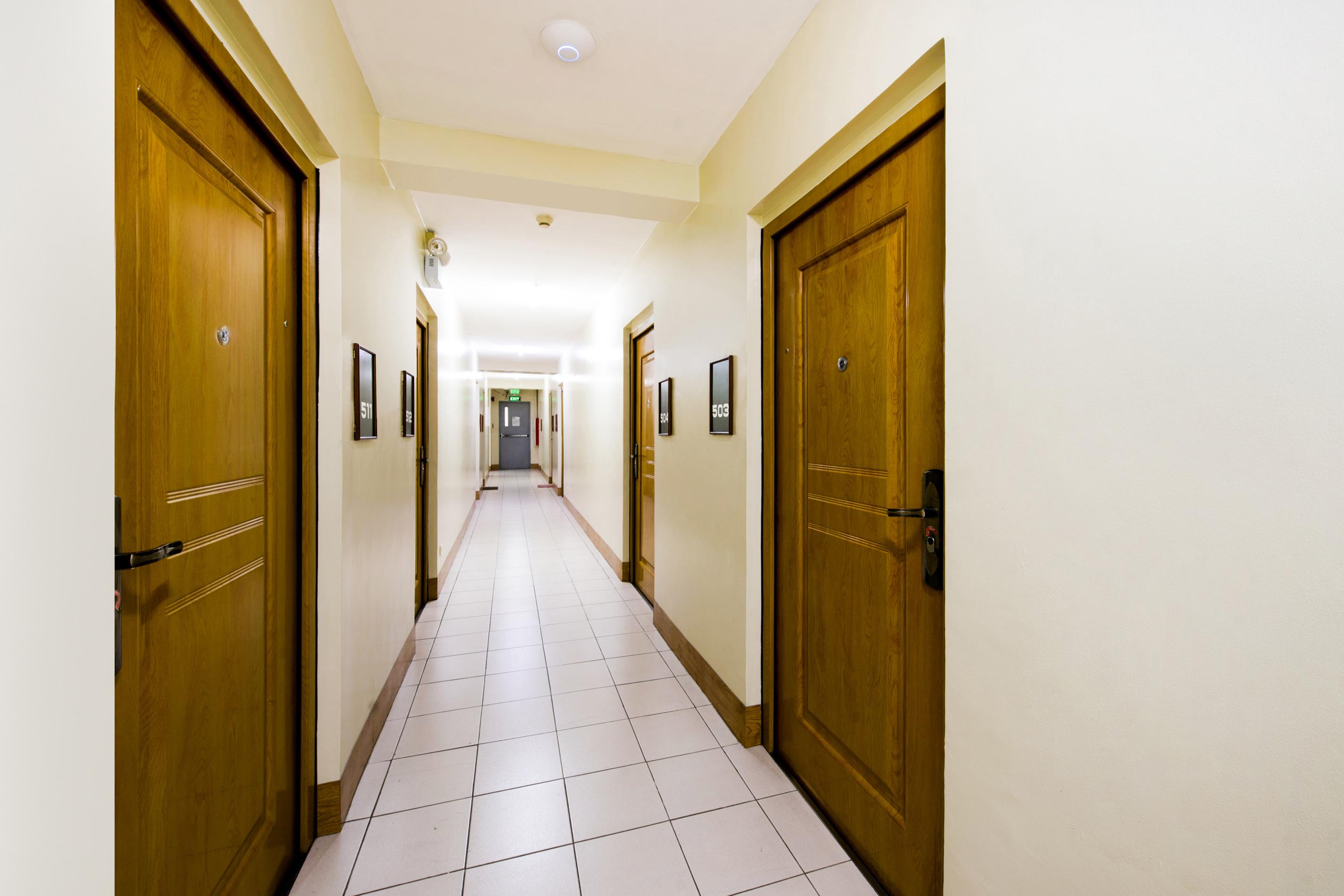 โอโย 190 แองโกล เรสซิเดนเซส - พนักงานฉีดวัคซีนแล้ว Hotel เกซอนซิตี้ ภายนอก รูปภาพ