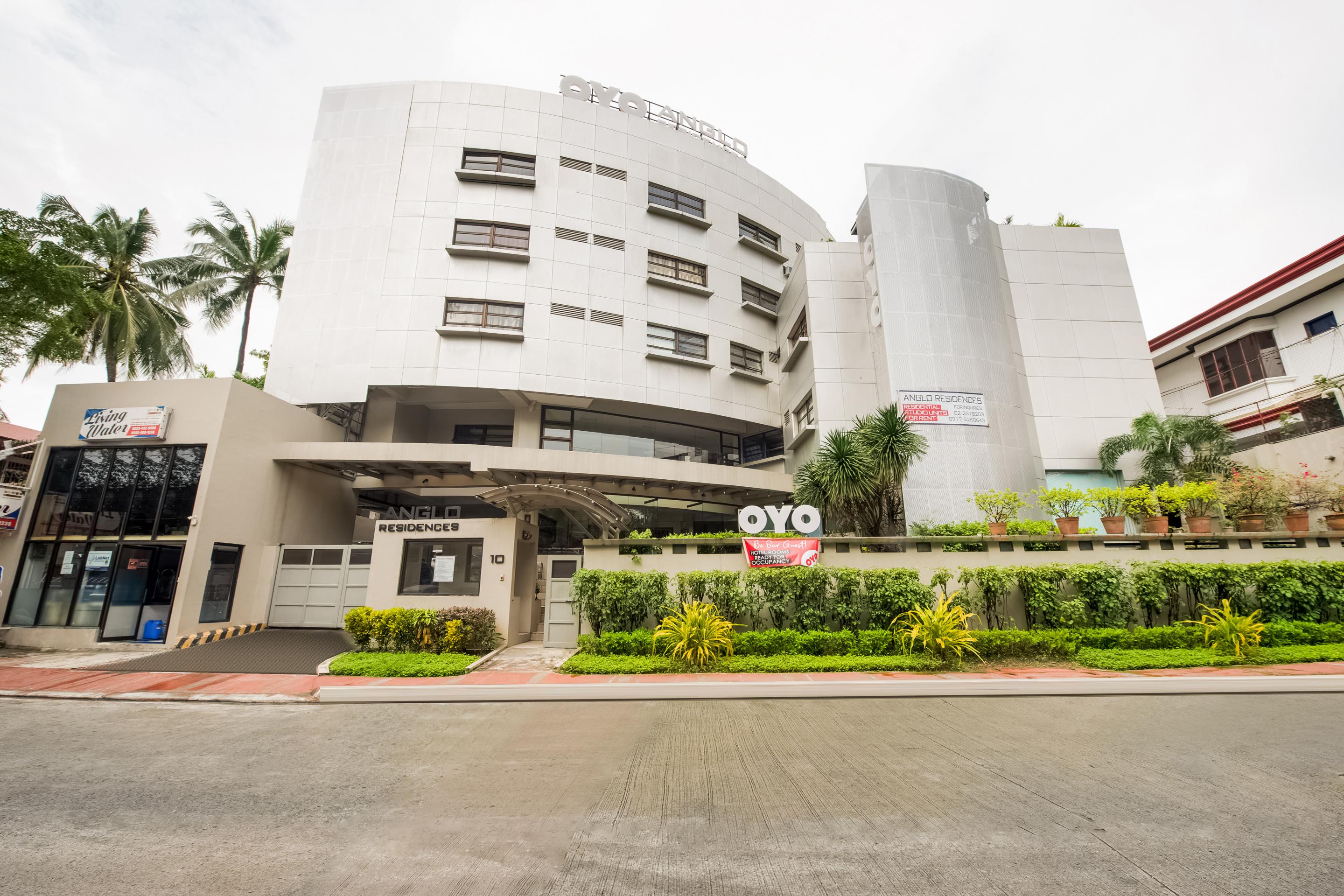 โอโย 190 แองโกล เรสซิเดนเซส - พนักงานฉีดวัคซีนแล้ว Hotel เกซอนซิตี้ ภายนอก รูปภาพ