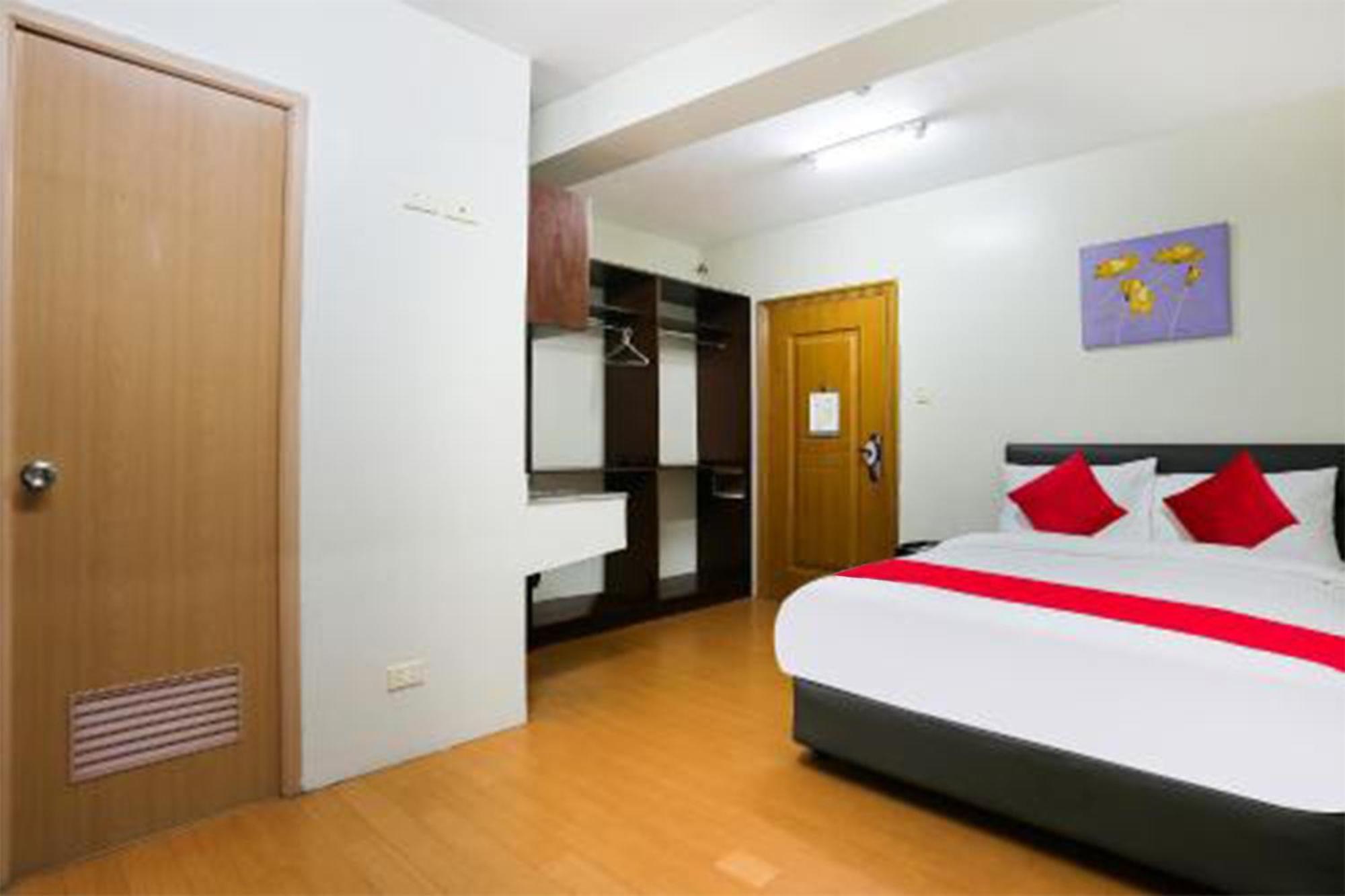 โอโย 190 แองโกล เรสซิเดนเซส - พนักงานฉีดวัคซีนแล้ว Hotel เกซอนซิตี้ ภายนอก รูปภาพ
