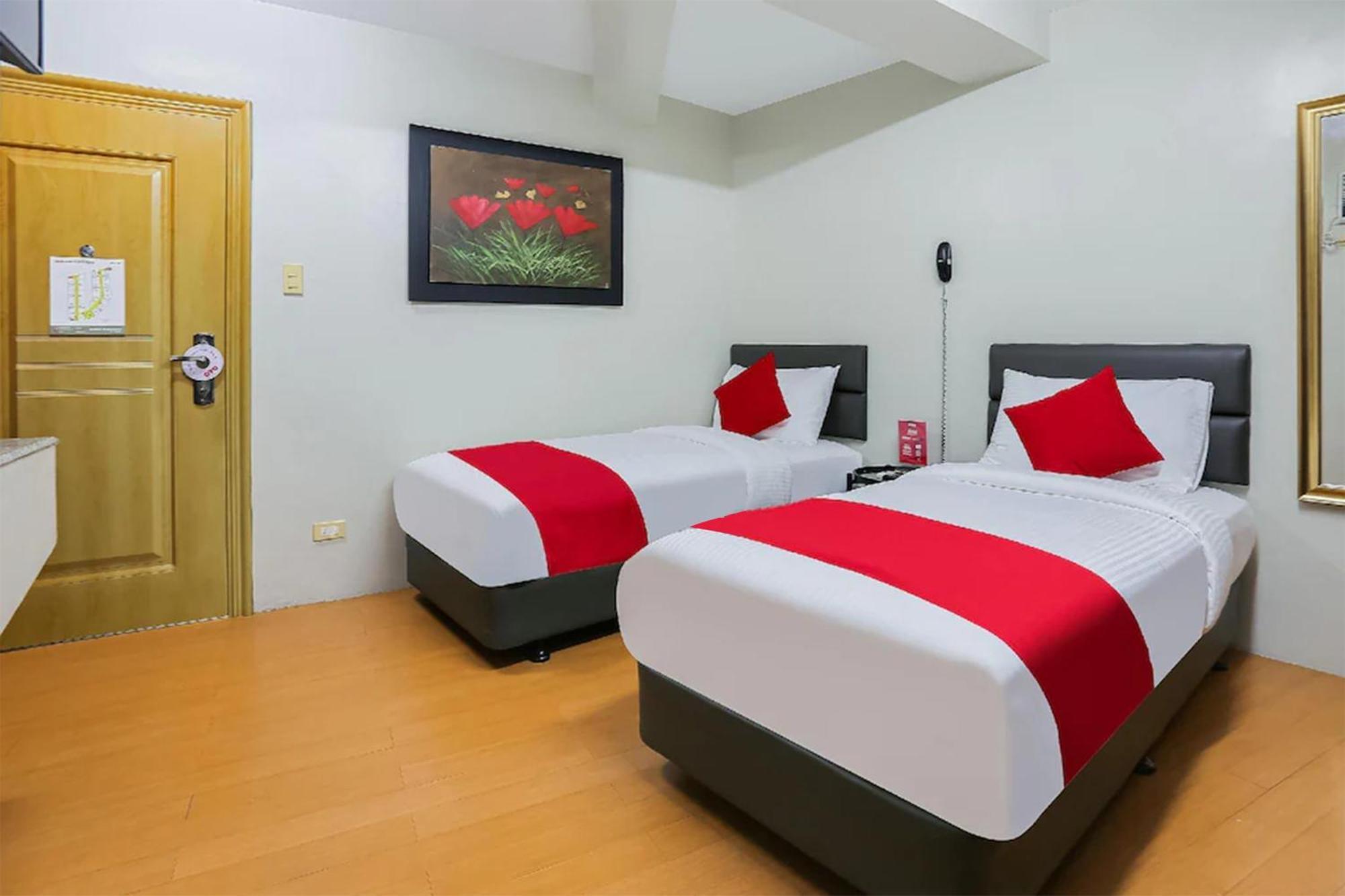 โอโย 190 แองโกล เรสซิเดนเซส - พนักงานฉีดวัคซีนแล้ว Hotel เกซอนซิตี้ ภายนอก รูปภาพ