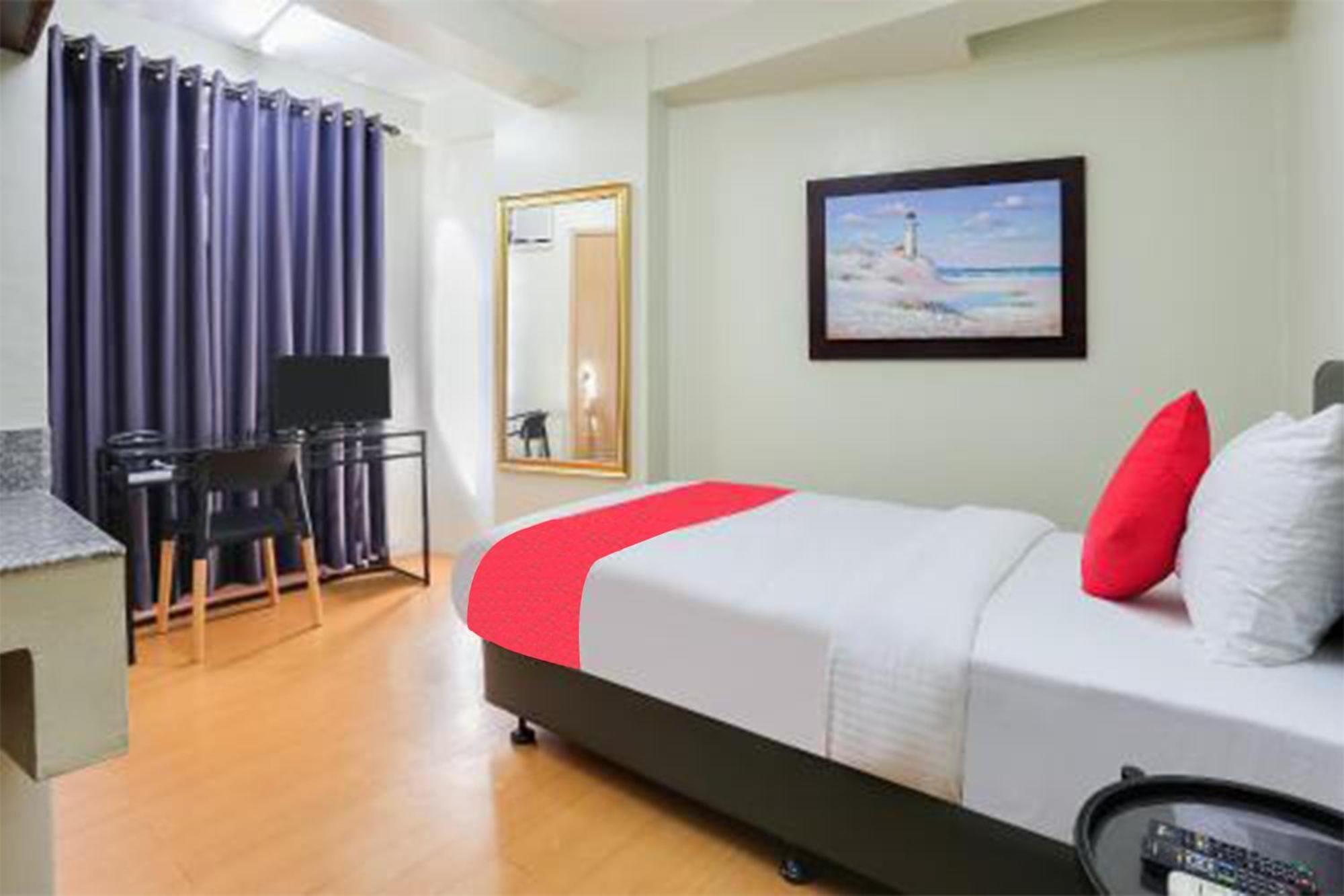 โอโย 190 แองโกล เรสซิเดนเซส - พนักงานฉีดวัคซีนแล้ว Hotel เกซอนซิตี้ ภายนอก รูปภาพ